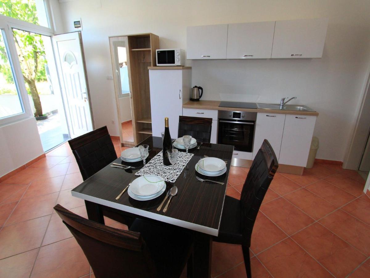 Apartments Nero Novi Vinodolski Exterior foto