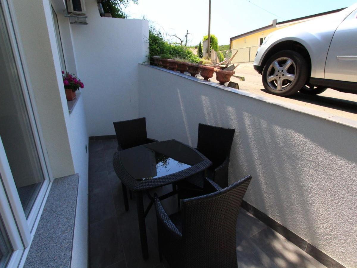 Apartments Nero Novi Vinodolski Exterior foto