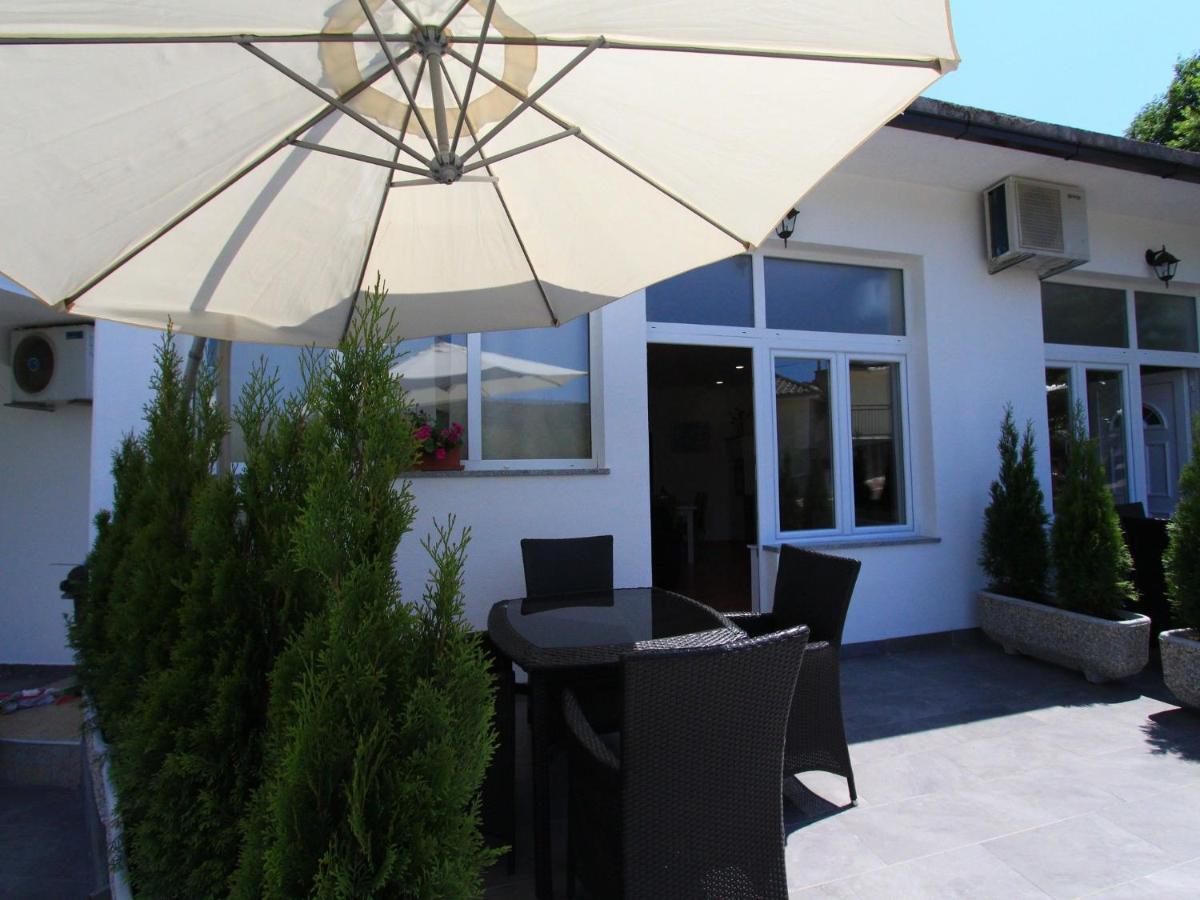 Apartments Nero Novi Vinodolski Exterior foto